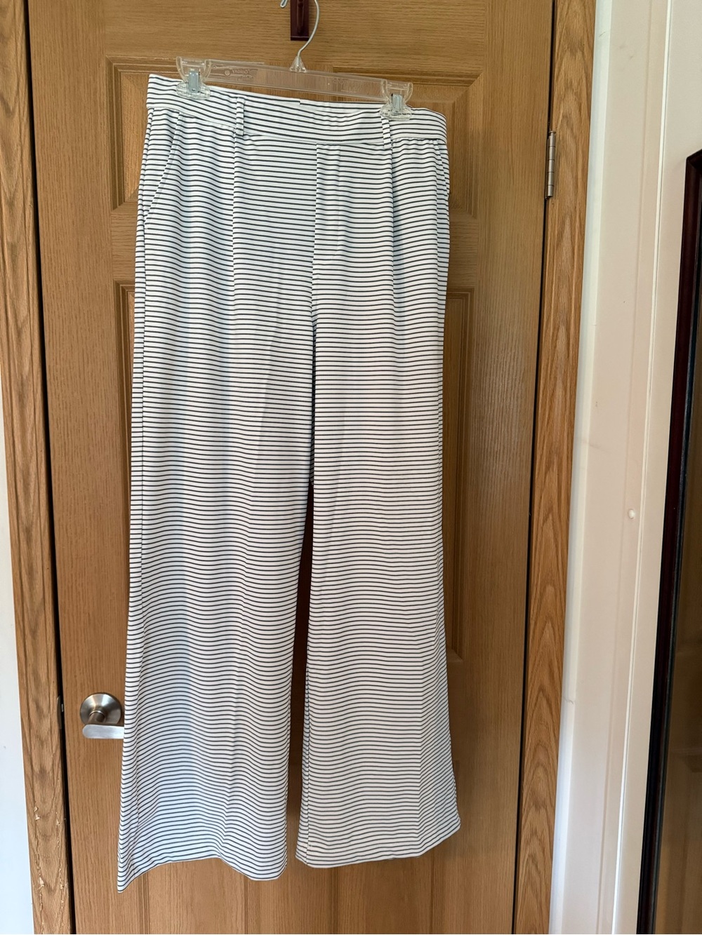 HALARA Black and White Striped Wide-Leg Pants